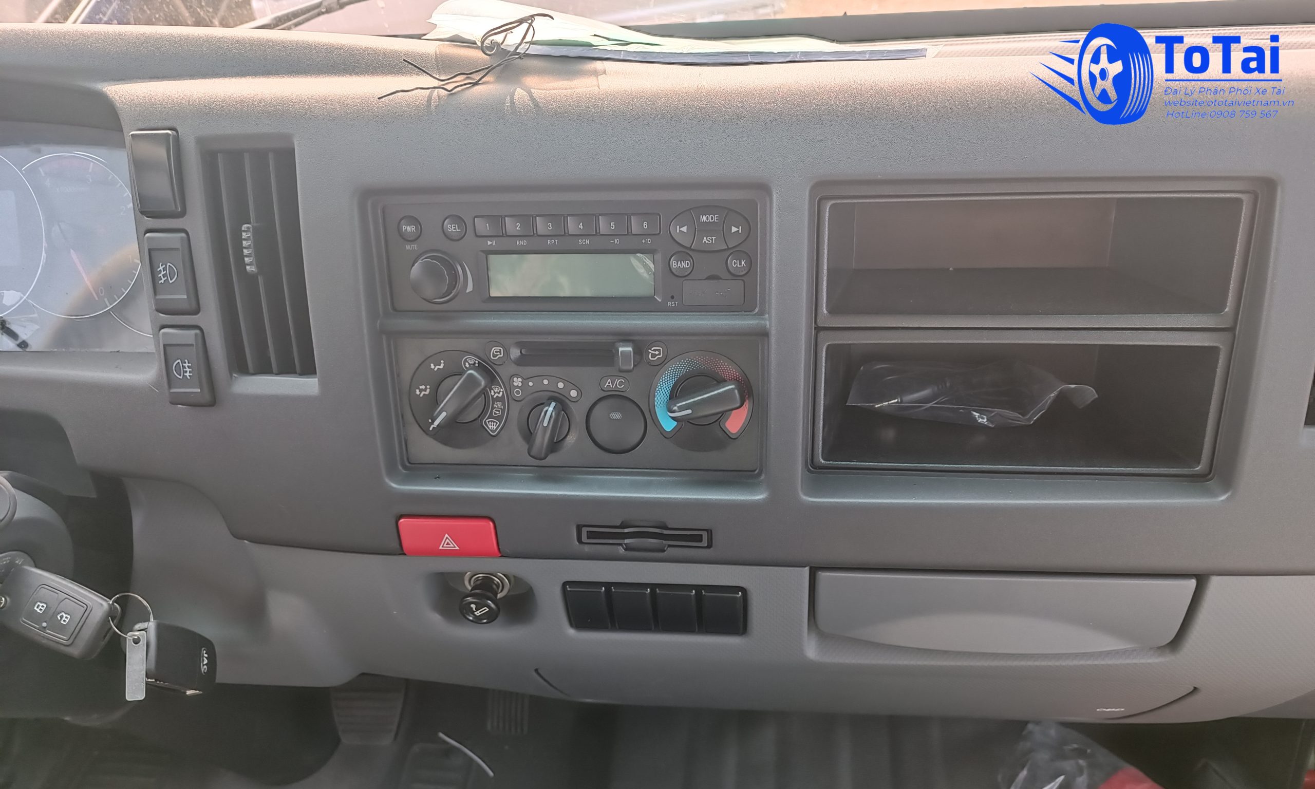 JAC N900 TIỆN NGHI
